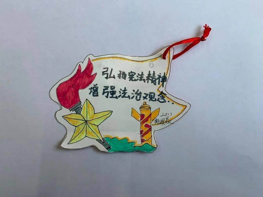 河南南阳方城县通报英才学校13死4伤火灾事故：涉事学校7人被控制